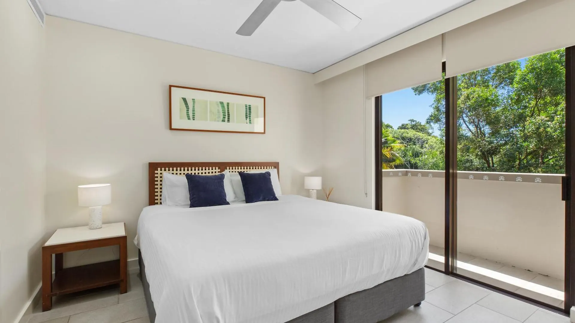 Temple 304 Modern Spacious Palm Cove Resort