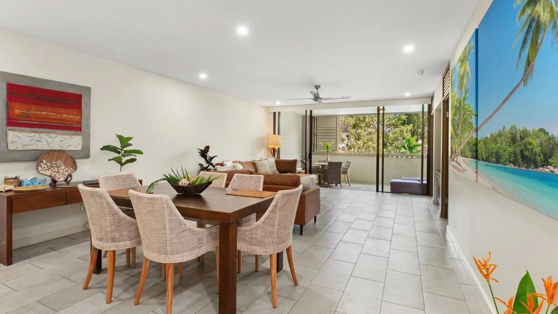 Temple 304 Modern Spacious Palm Cove Resort