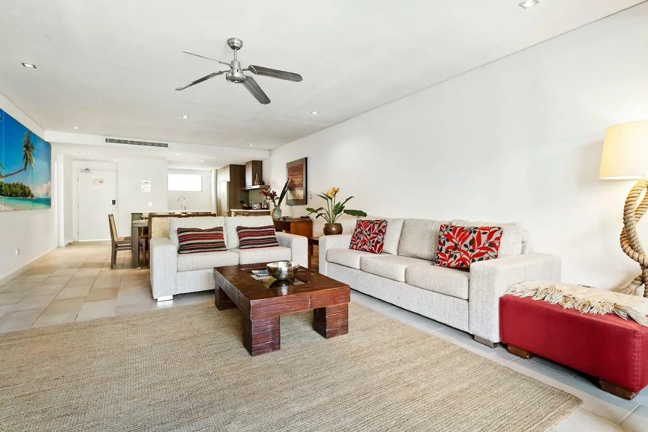 Temple 304 Modern Spacious Palm Cove Resort Apartment