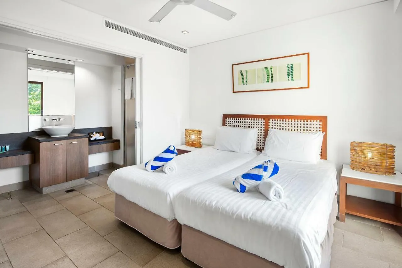 Temple 304 Modern Spacious Palm Cove Resort